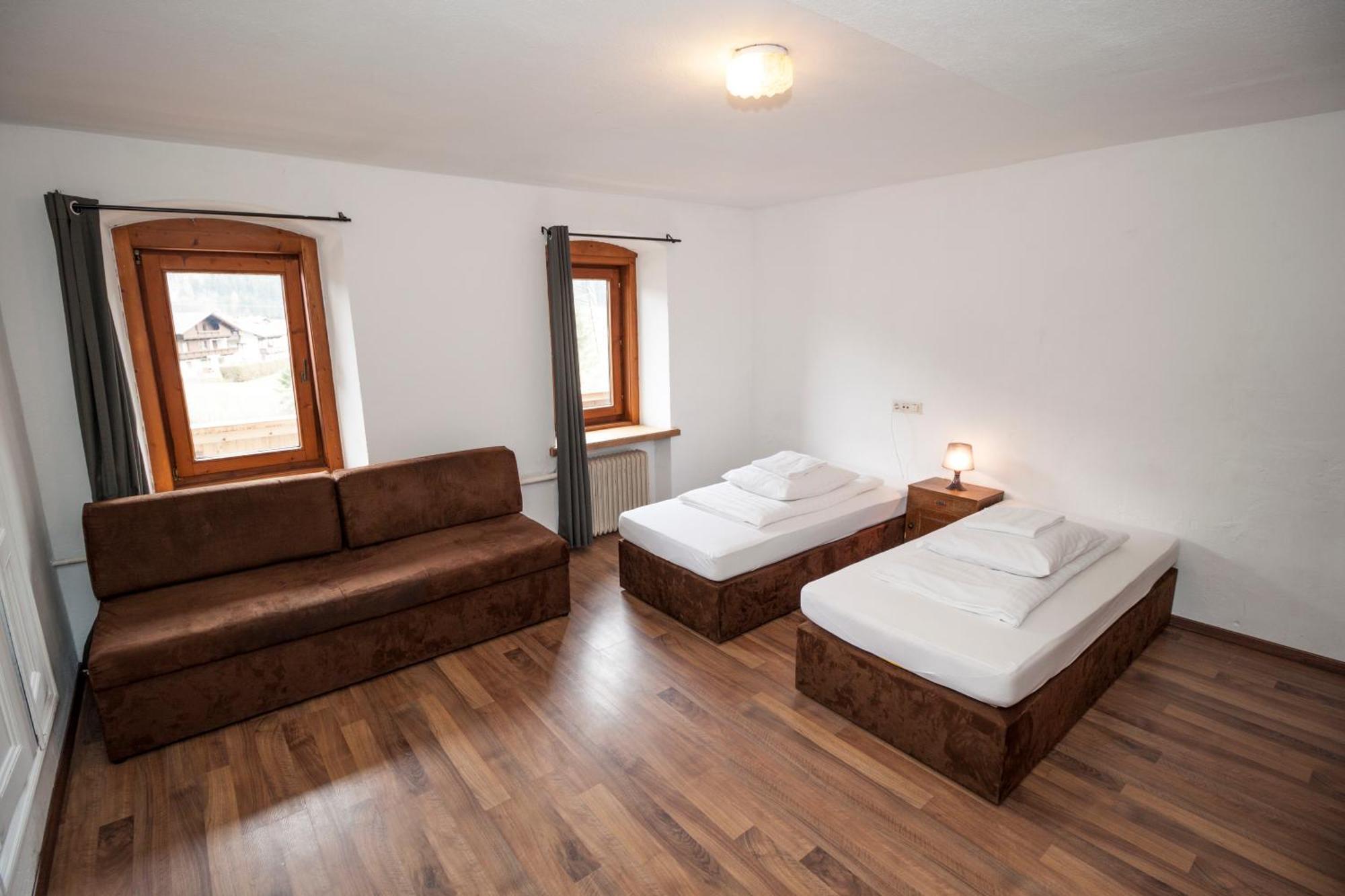 Hostel Chillertal Mayrhofen Rom bilde