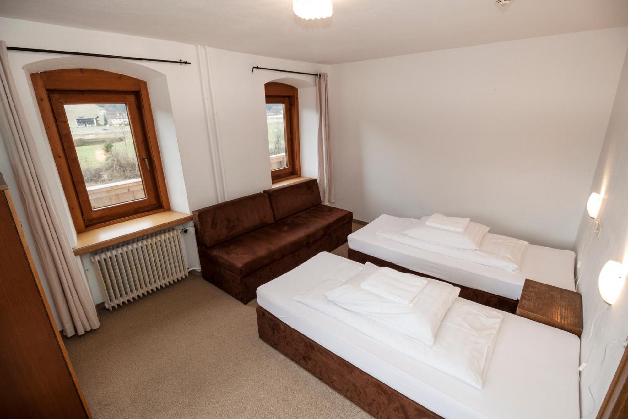 Hostel Chillertal Mayrhofen Rom bilde