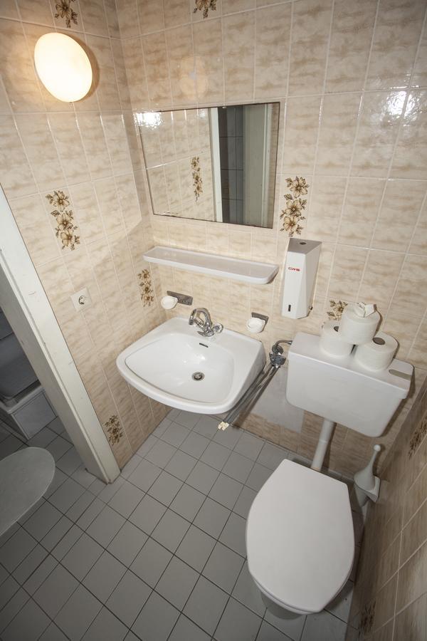 Hostel Chillertal Mayrhofen Rom bilde