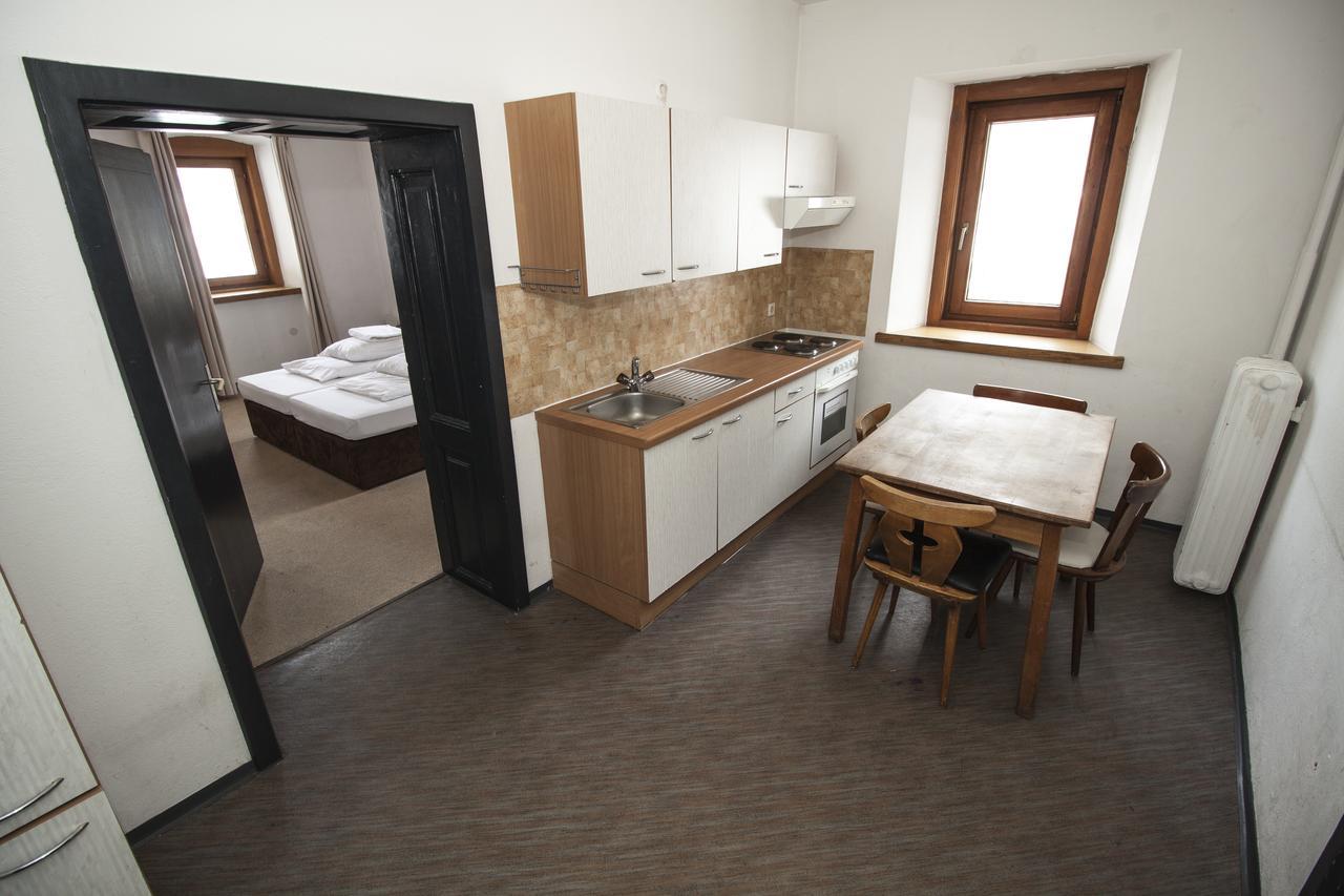 Hostel Chillertal Mayrhofen Rom bilde